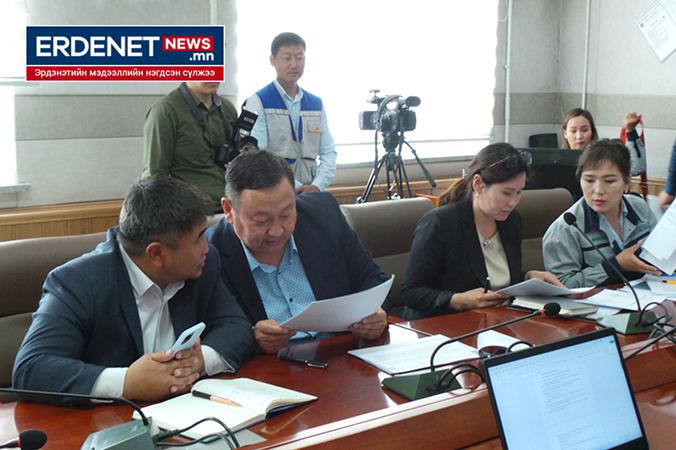 С.Батжаргал дарга ажлын төлөө дуугарсан бол Д.Мөнхбат дарга ИТХ-ын эрх мэдлээр асуудалд хандлаа