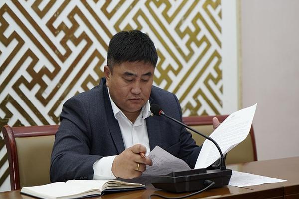 Авсан ажлаа чанаргүй гүйцэтгэж, хаяад явдаг компаниудын эздэд хариуцлага тооцох механизмыг  тодорхой болгохыг үүрэг болголоо