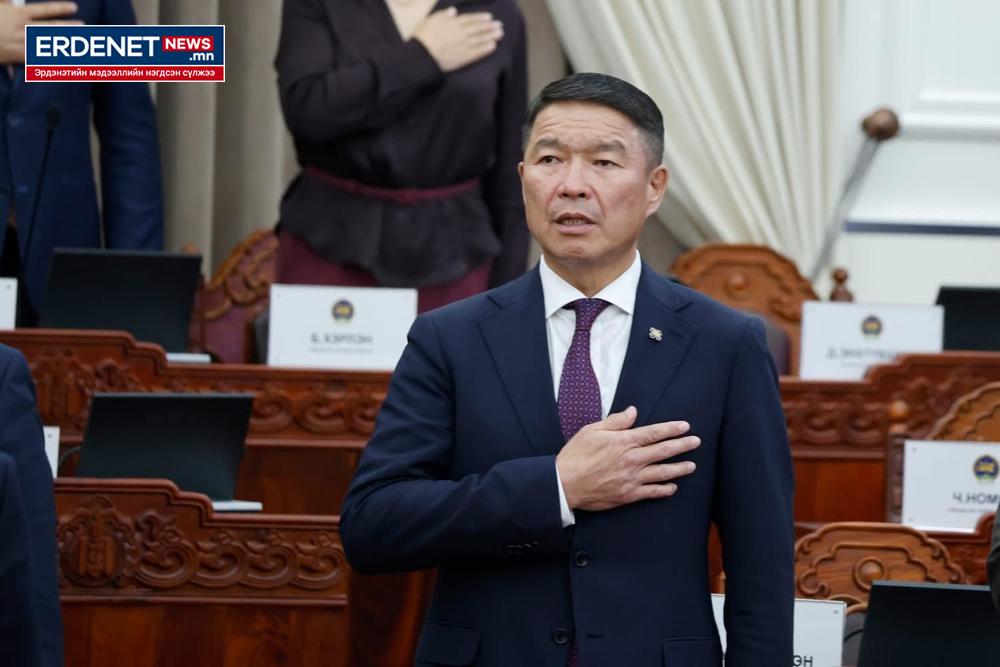 Д.БАТЛУТ: МОНГОЛ УЛСЫН СӨРӨН ТЭСВЭРЛЭХ ЧАДАВХИЙГ БЭХЖҮҮЛЭХИЙН ТӨЛӨӨ ЗҮТГЭХ БОЛНО