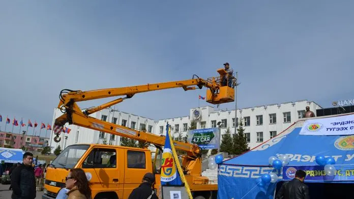 Амарын талбай хөл хөдөлгөөн ихтэй байна
