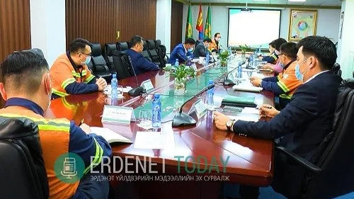 Үйлдвэрлэл, эдийн засаг, хөрөнгө оруулалт, нийгмийн чиглэлээр хэрхэн ажиллахаа хэлэлцэв