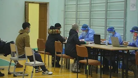 Эдгэрсэн 10 иргэн Эрдэнэтдээ иржээ